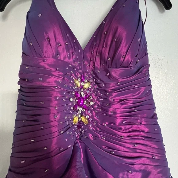 Prom Dress - Picture 3 of 5